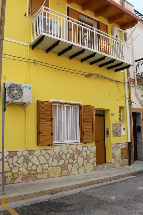 La Terra Del Sole Apartman Cinisi Kültér fotó