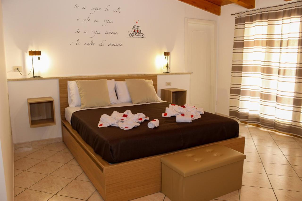 La Terra Del Sole Apartman Cinisi Kültér fotó
